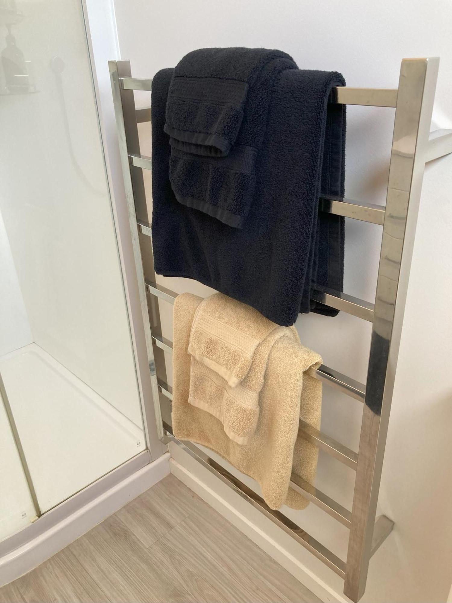Maymorn Orchard Suites Upper Hutt Ngoại thất bức ảnh